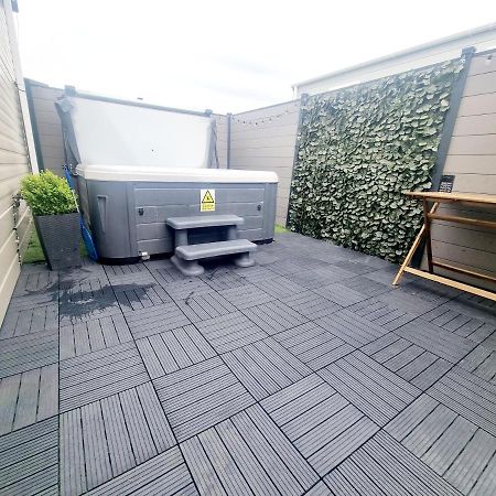 Apple Tree Lodge Hot Tub 3 Bedroom 2 Bars Morpeth Kültér fotó