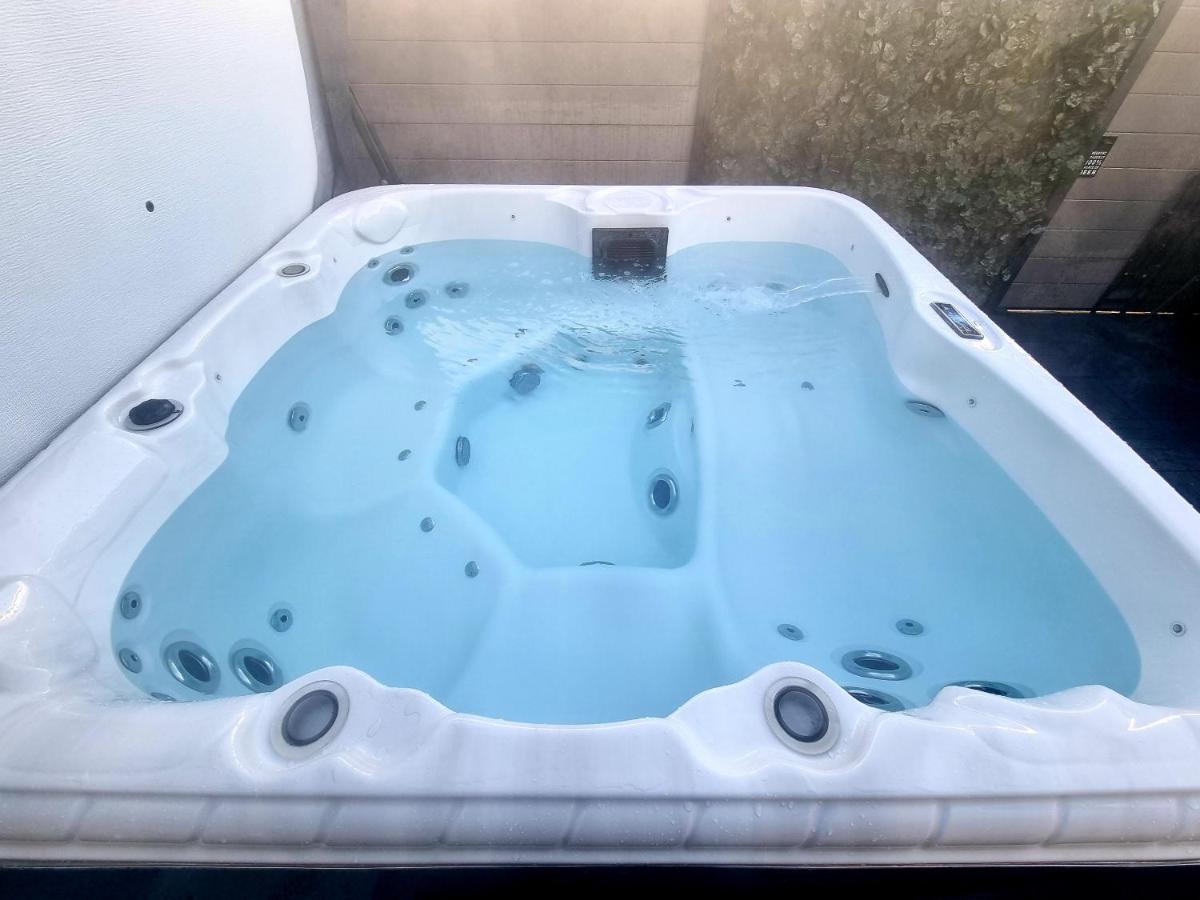 Apple Tree Lodge Hot Tub 3 Bedroom 2 Bars Morpeth Kültér fotó